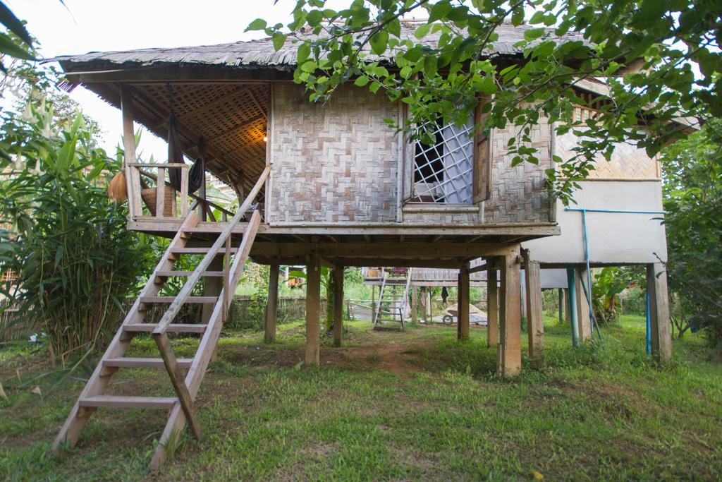 Champa Lao Bungalows Hotel Vang Vieng Bagian luar foto