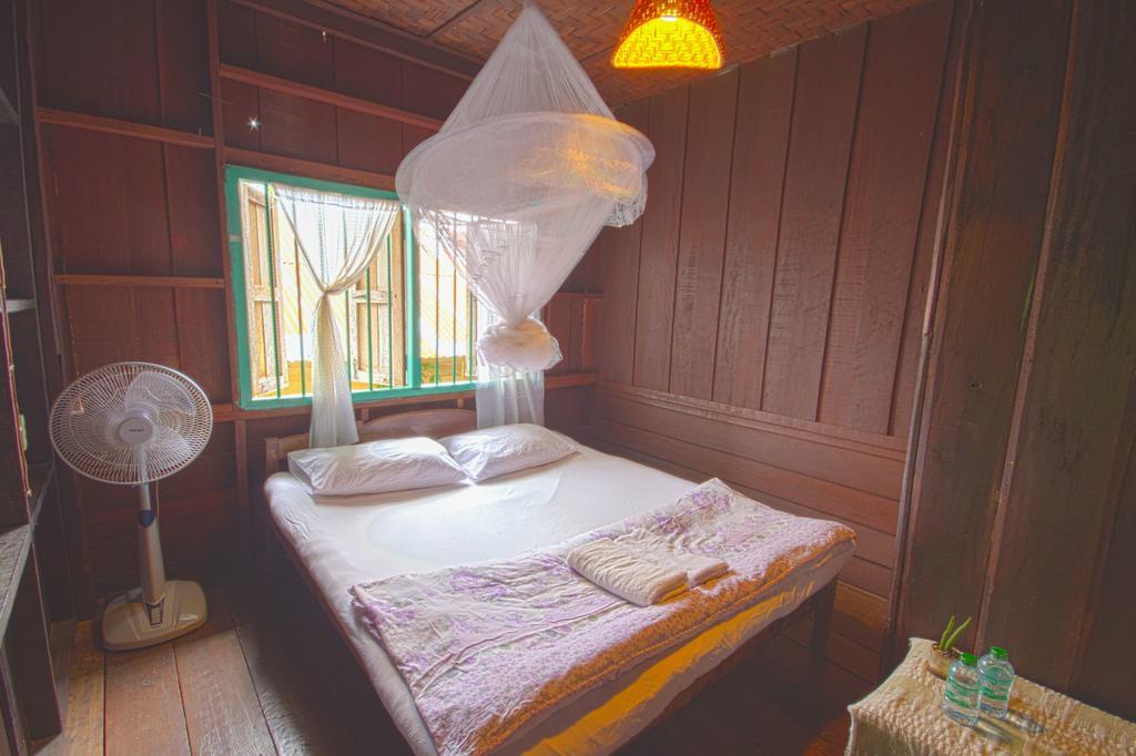 Champa Lao Bungalows Hotel Vang Vieng Bagian luar foto