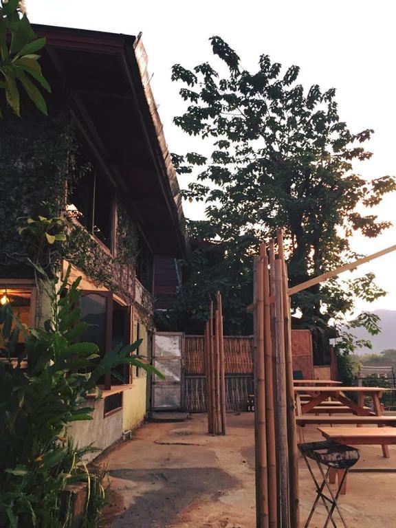 Champa Lao Bungalows Hotel Vang Vieng Bagian luar foto