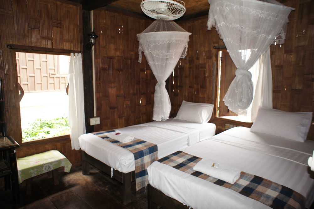 Champa Lao Bungalows Hotel Vang Vieng Bagian luar foto