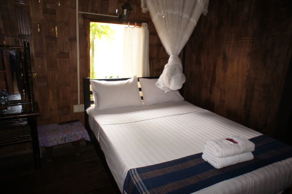 Champa Lao Bungalows Hotel Vang Vieng Bagian luar foto