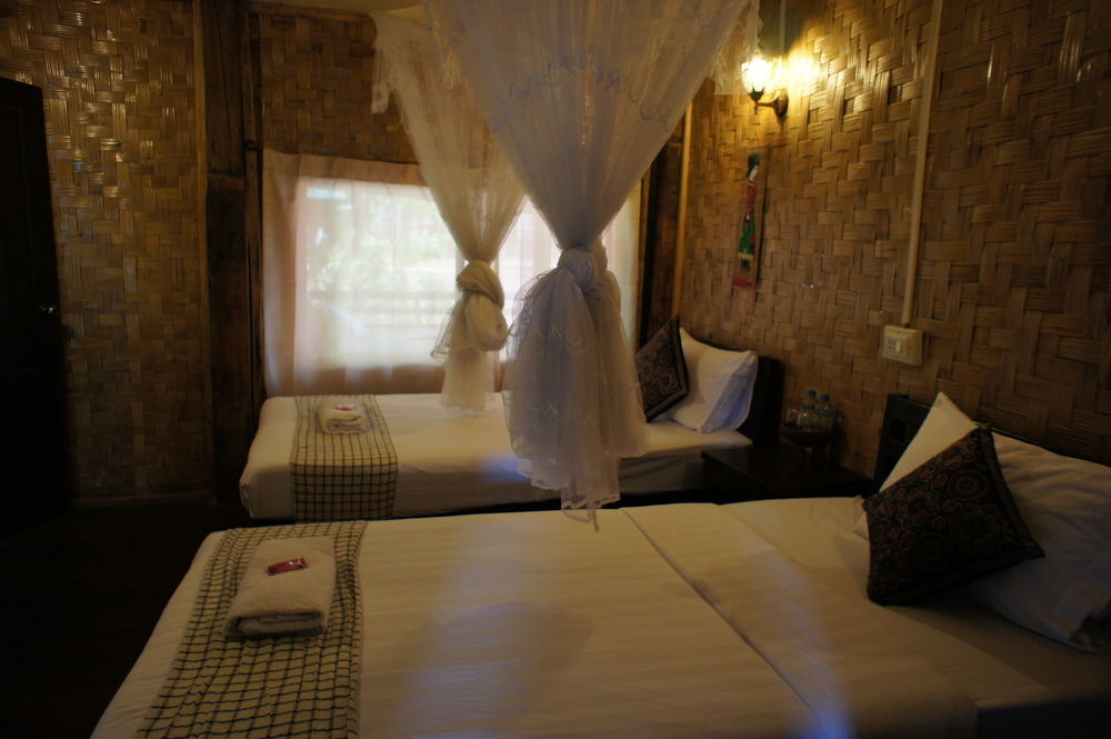 Champa Lao Bungalows Hotel Vang Vieng Bagian luar foto